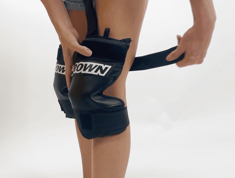 2500 knee pads on legs