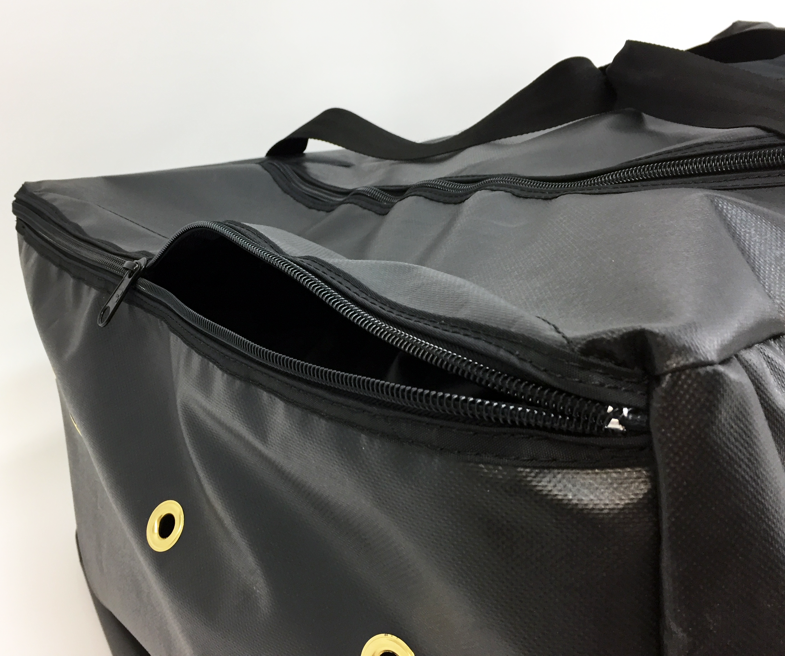 End compartment of bag with zipper opened