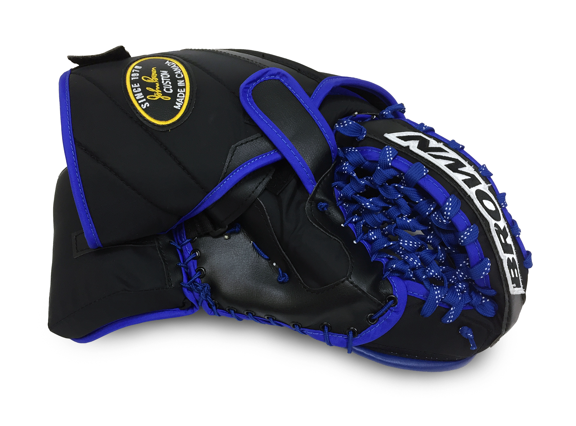 /img/equipment/catch-gloves/1800/variations/black-blue/rear-thumb.png